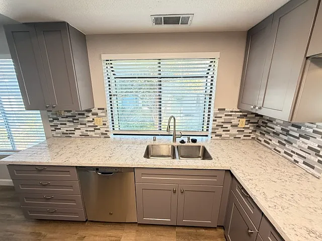 2918 Sunbird Dr — Photo 36