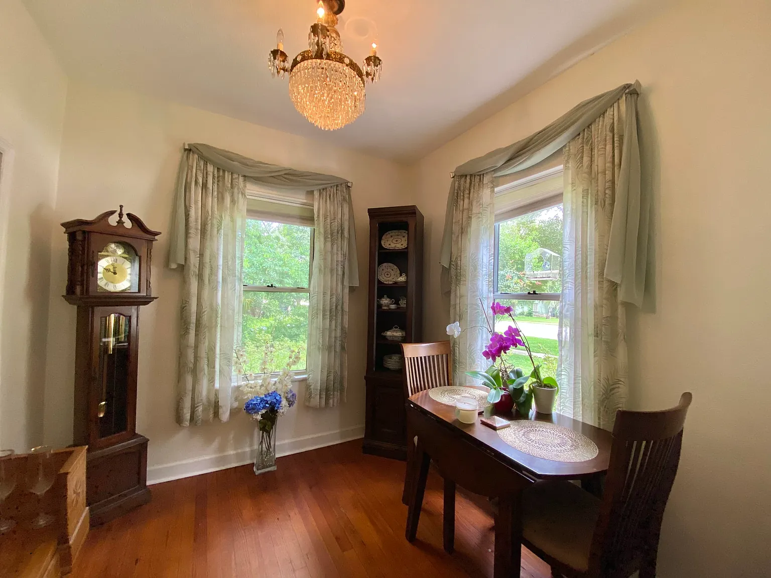 2 bed, $2,000 — Photo 3