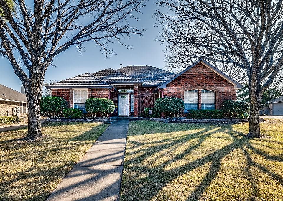 1st image of 1521 Valerie Dr