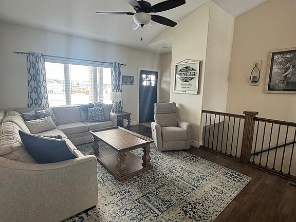 5th image of 3901 Cypress Dr