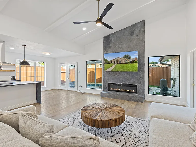 3404 Newkirk Dr — Photo 6