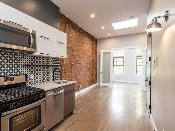 3rd image of 368 Palmetto St APT 3L