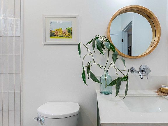 5th image of 2135 Bellevue Ave #3