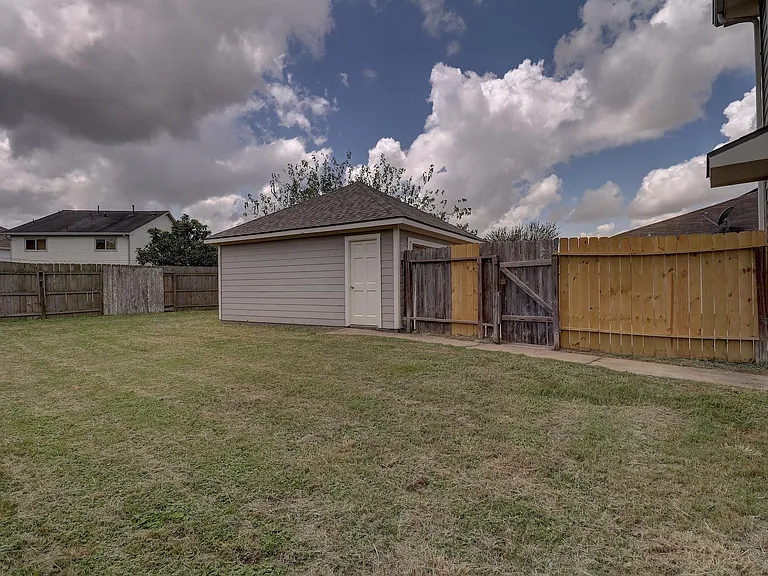 19711 Hidden Shadow Ln — Photo 26