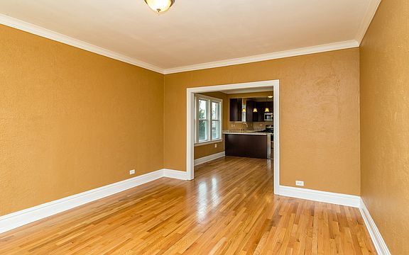 4th image of 1922 S 9th Ave