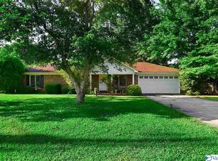 104 Oxford Dr, Meridianville, AL 35759