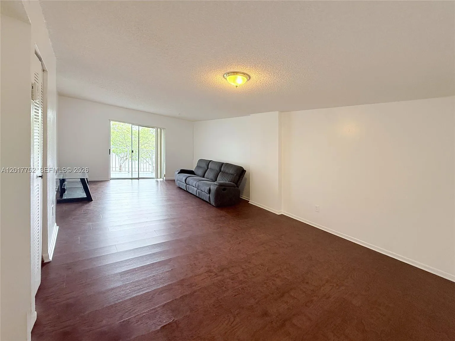 Saga Bay Gardens Condo — Photo 4