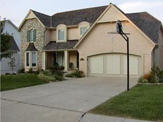 5th image of 436 NE Brockton Dr