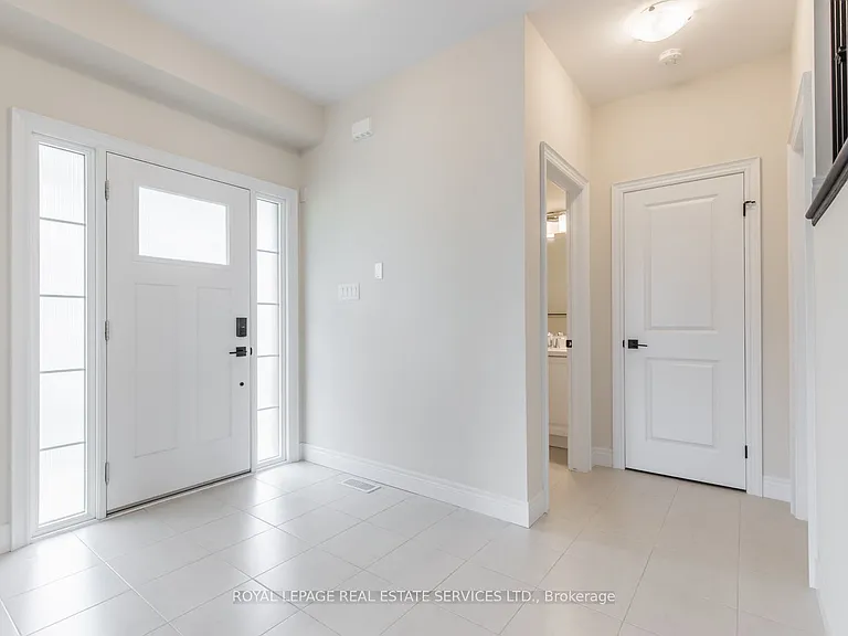42 Beachwalk Cres — Photo 5