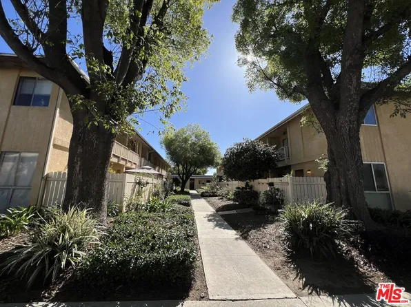 8020 Canby Ave Unit 6, Reseda, CA 91335