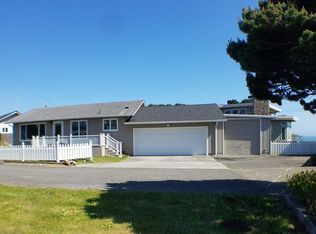 1247 Iris St, Brookings, OR 97415