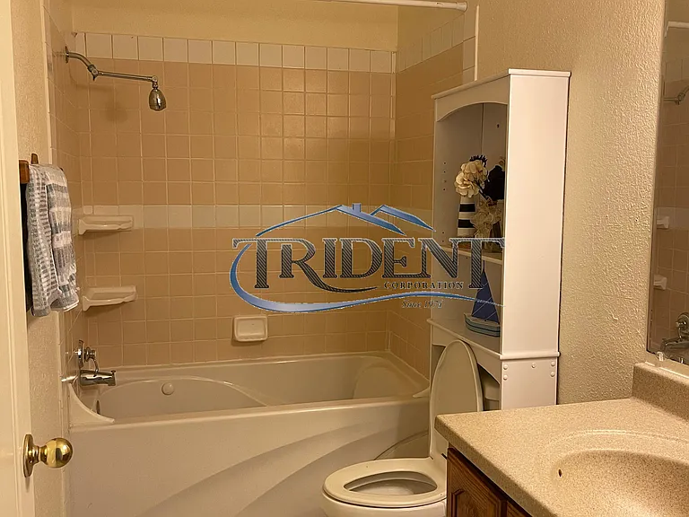 4400 Martel Dr — Photo 7