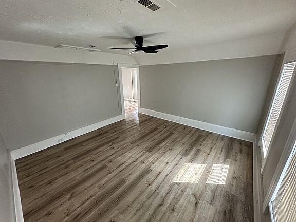 4th image of 3193 W 50th St Unit 2