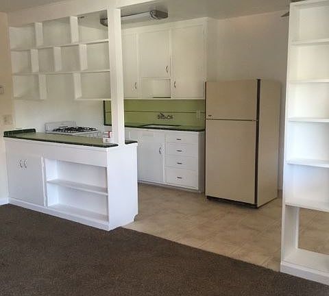 3rd image of 1411 T St APT 17