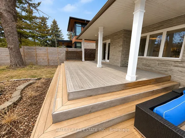 32 Belvedere Dr, Oakville, ON L6L 4B6
