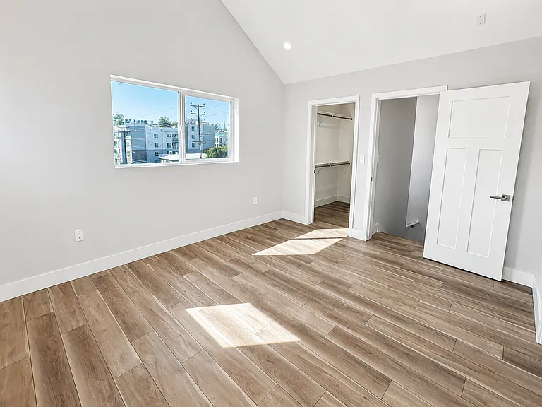 1819 Westholme Ave — Photo 23