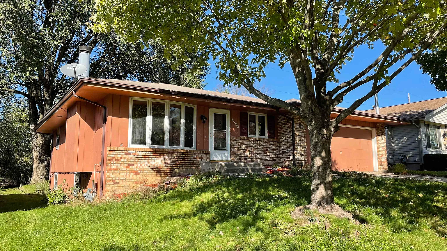 3522 Balsam Ln photo 1
