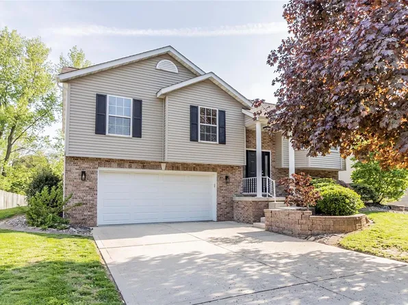 913 Carla Dr, Troy, IL 62294