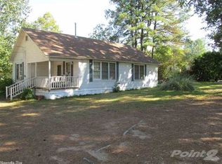 303 Curtis Rd, Gurdon, AR 71743