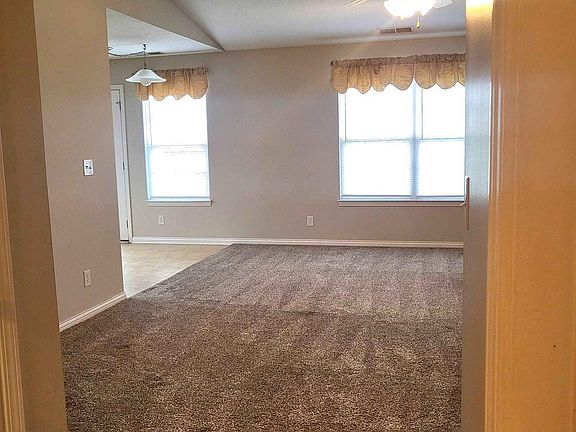 3rd image of 5685 Riverwalk Cir