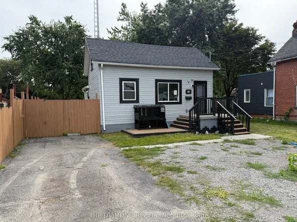 40 Saint Patrick St, Kawartha Lakes, ON K9V 1R3