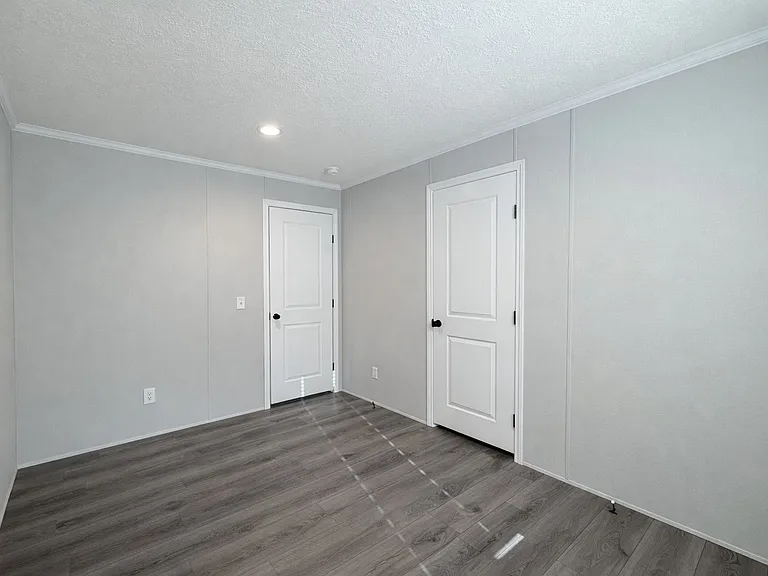 29800 Guilford Cir #240 — Photo 22