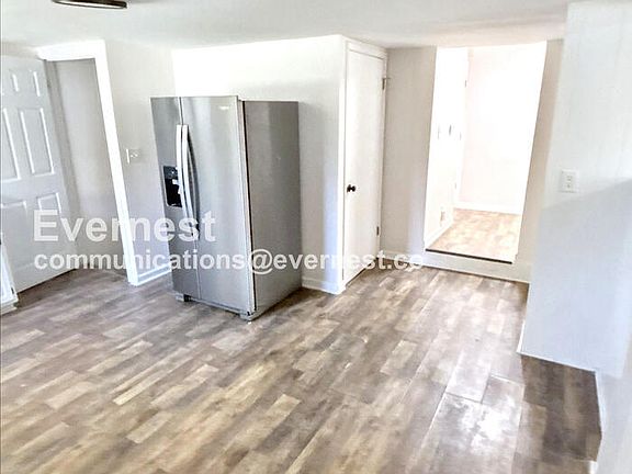 3rd image of 260 Sadonia Ave
