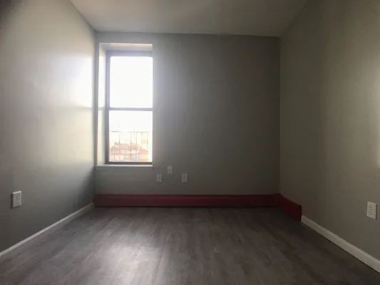 Rented by Evergreen Apartments BK | media 3