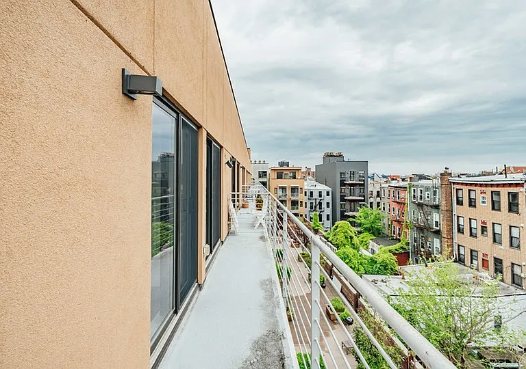 146 Meserole St #5D — Photo 52