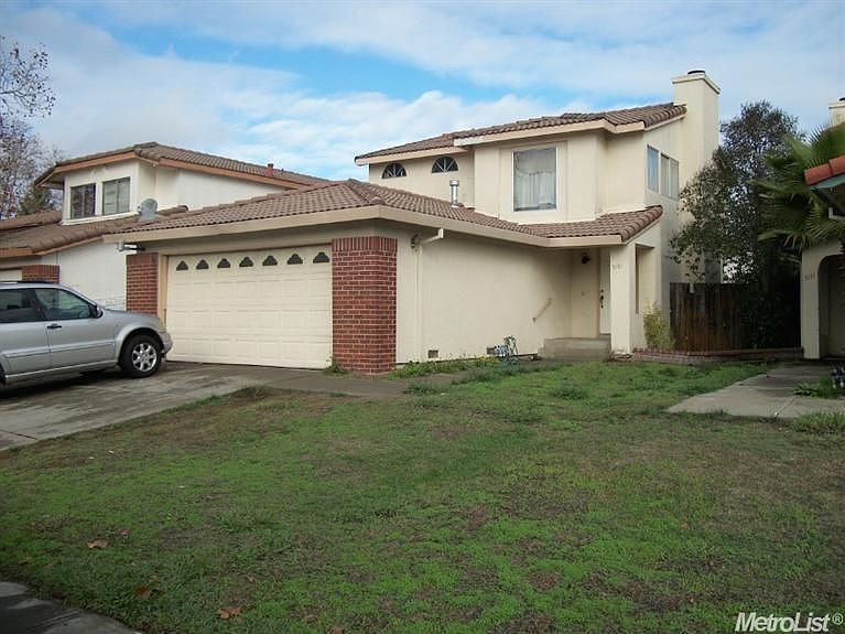 2nd image of 5101 Yvonne Way