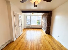 23-69 36th St, Astoria, NY