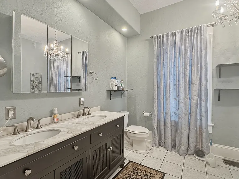 1514 Silver St — Photo 15