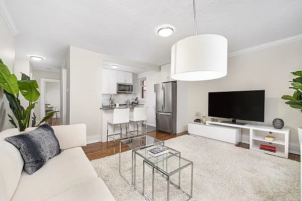 1531 Bathurst St — Photo 15