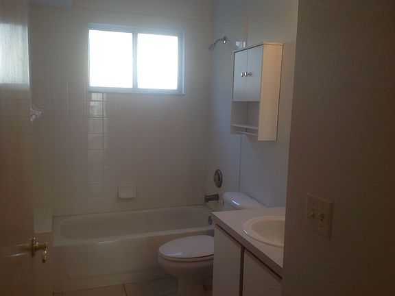 4th image of 3130 Britannia Blvd APT B