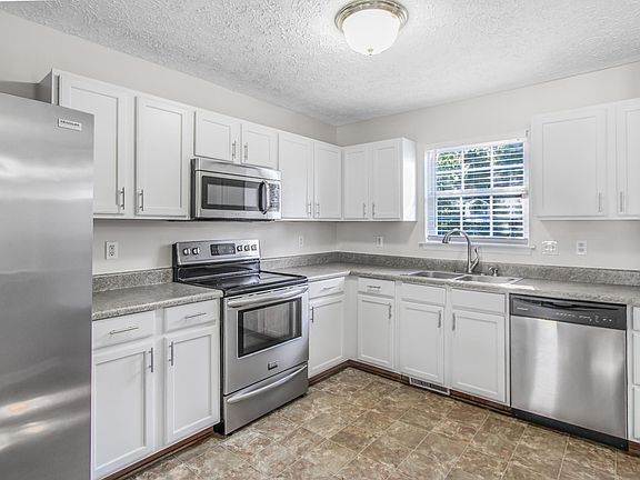 4th image of 103 Bridgedale Ct