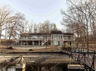 399 Tara Vista Rd, Sunrise Beach, MO 65079