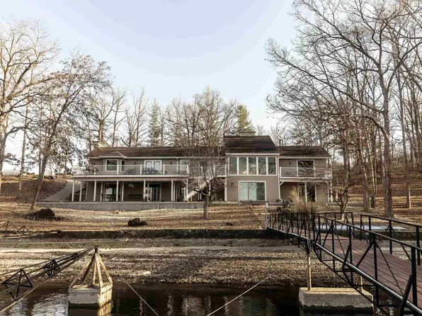 399 Tara Vista Rd, Sunrise Beach, MO 65079