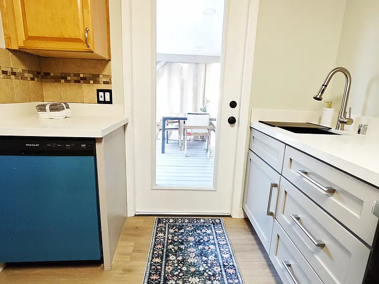 8816 Chimineas Ave — Photo 2