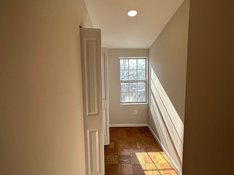 Back porch with large closet for bedroom # 1