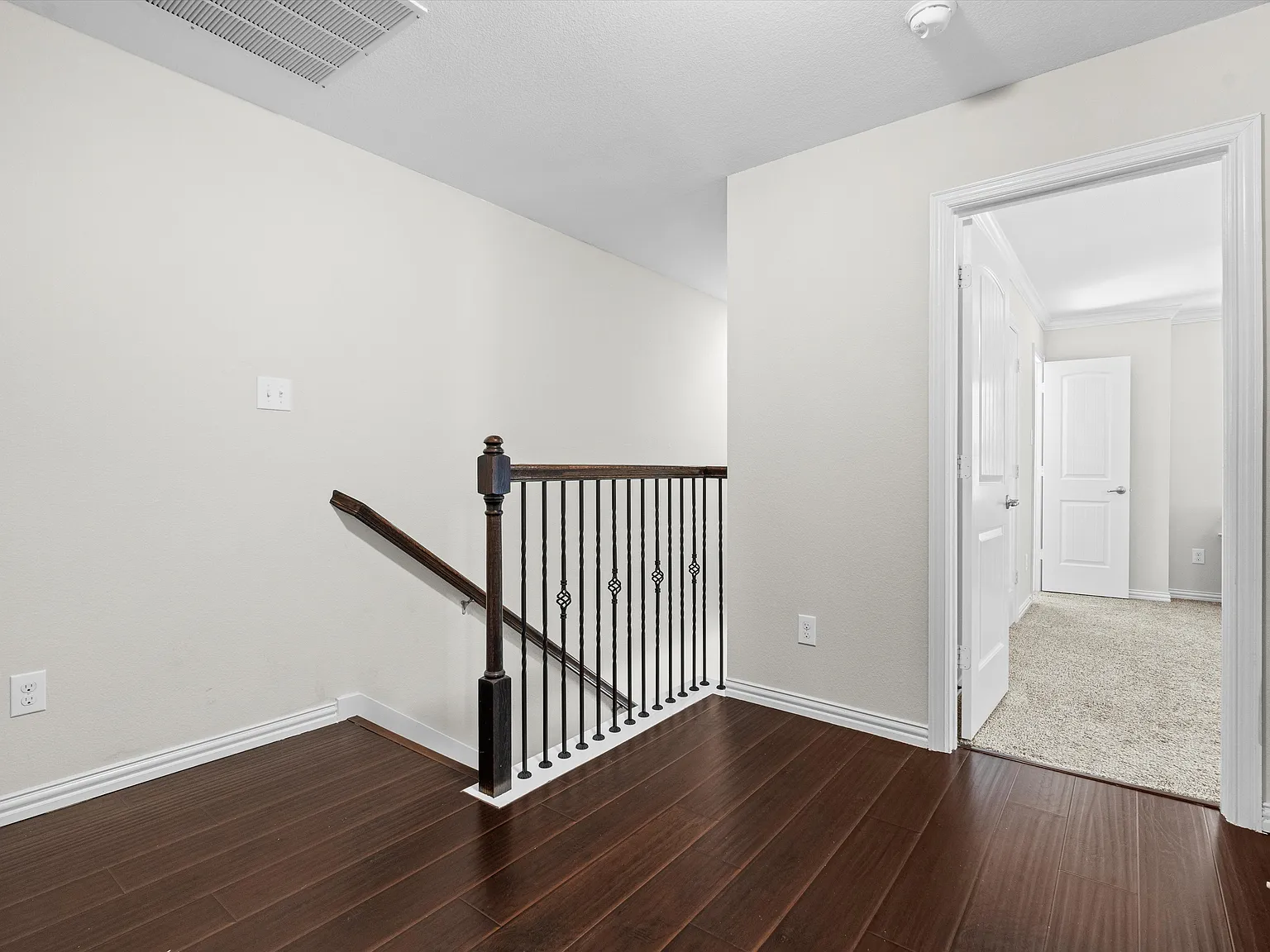 3 bed, 1491 sqft, $2,200 — Photo 4