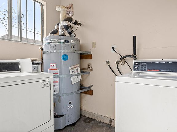 5th image of 1096 Clyde Ave APT 3