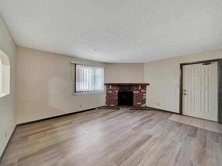 3516 Huntington Ave — Photo 2