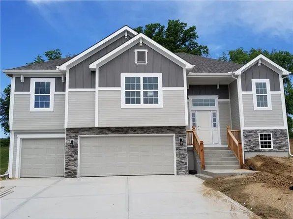 13260 N Silver Ridge Dr, Platte City, MO 64079