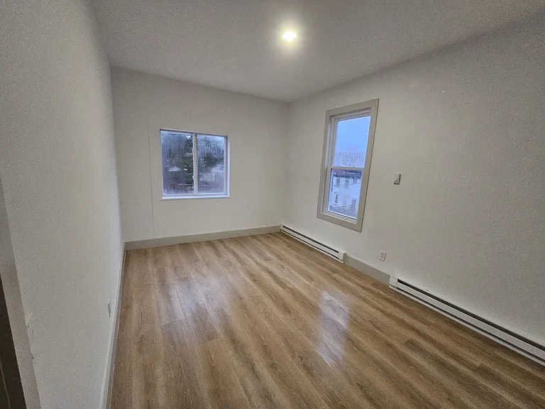 558 Main St #3C — Photo 6