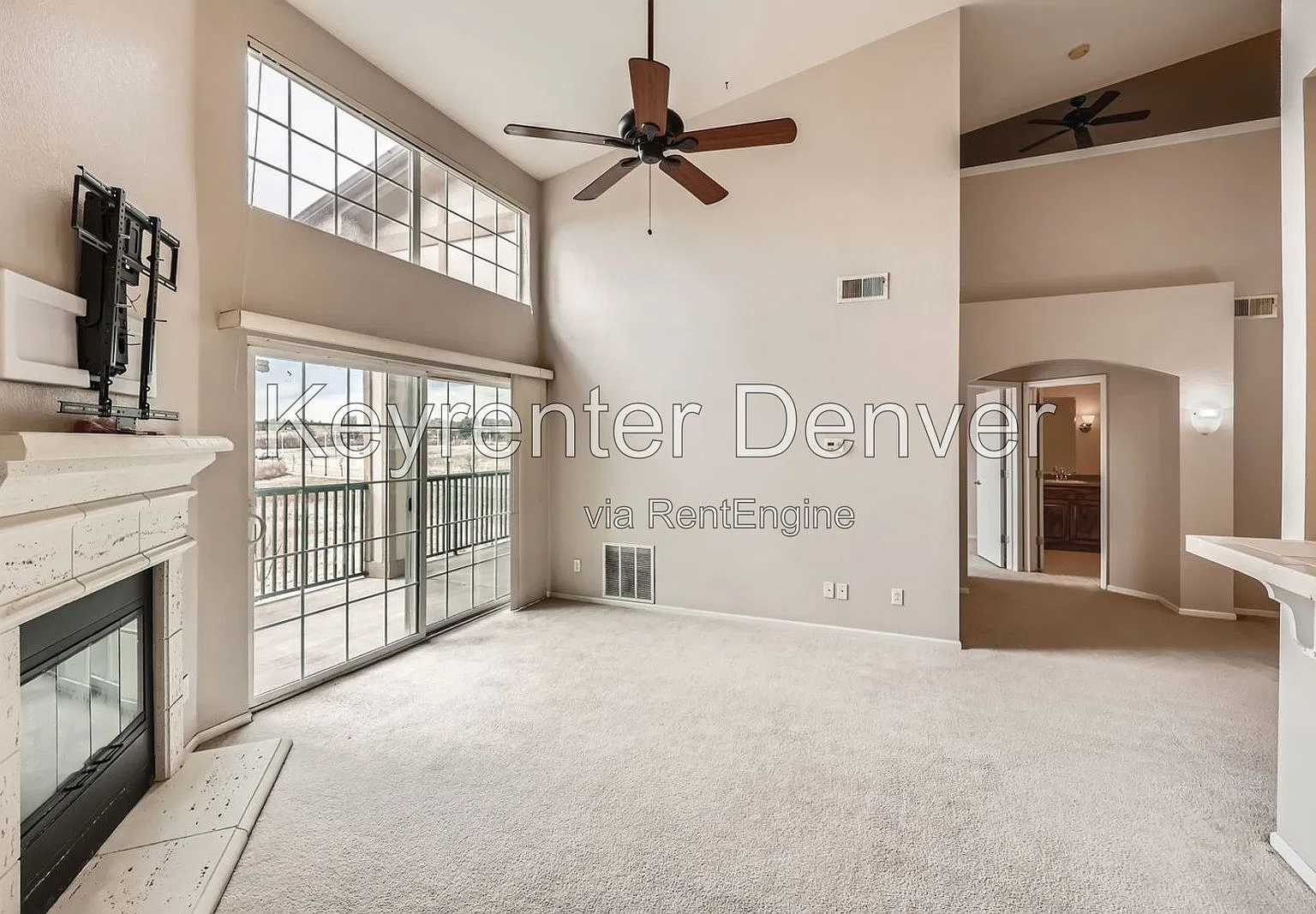 1 bed, 1.0 bath, 971 sqft, $1,800 — Photo 1