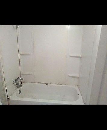5th image of 1208 Hart St