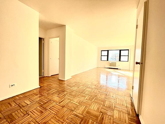 2nd image of 320 E 54th St APT 8G