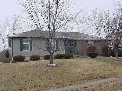 2nd image of 18802 Manor Dr