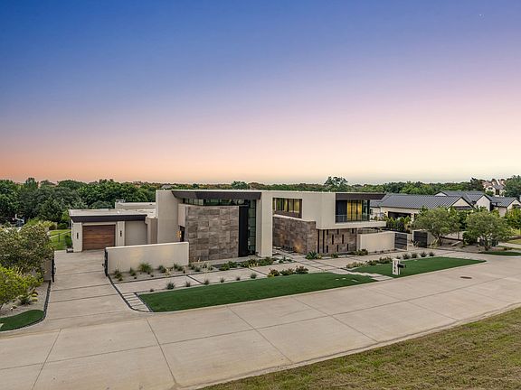 2nd image of 1706 Cypress Way