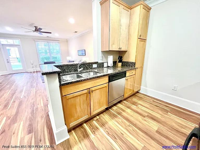 201 Finsbury St #103 — Photo 6